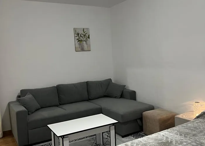 Apartamento Inn Apartment Kamez